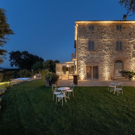 Relais Maria Cristina Panzió Chianni Kültér fotó